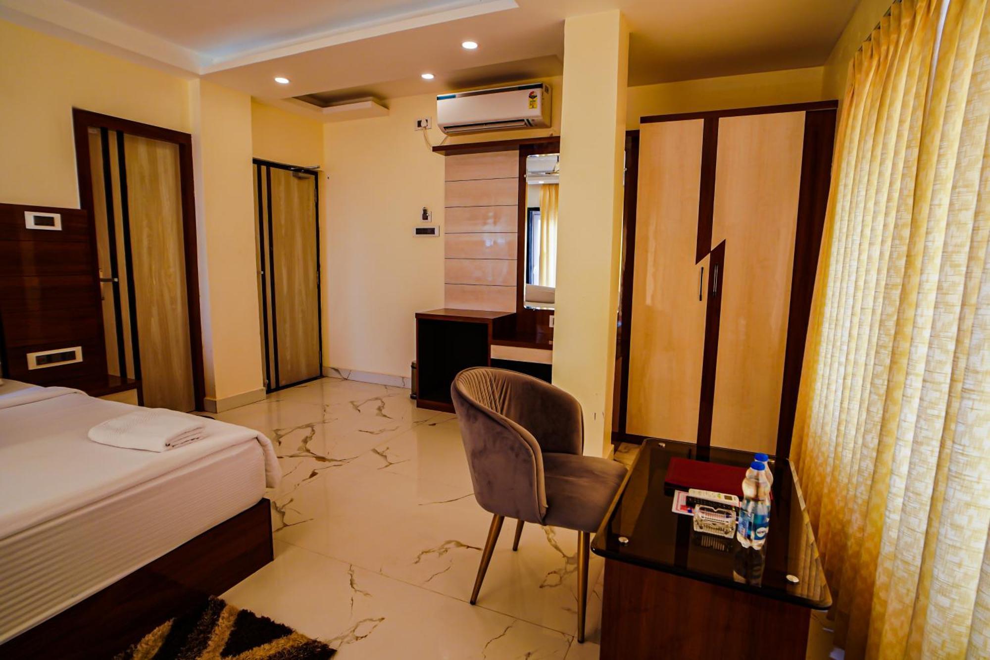 Prasant On Beach Resort !! Lift - Wifi -Restaurant-Parking Facilities-Newly Decorated Room !! Mandarmani Eksteriør bilde