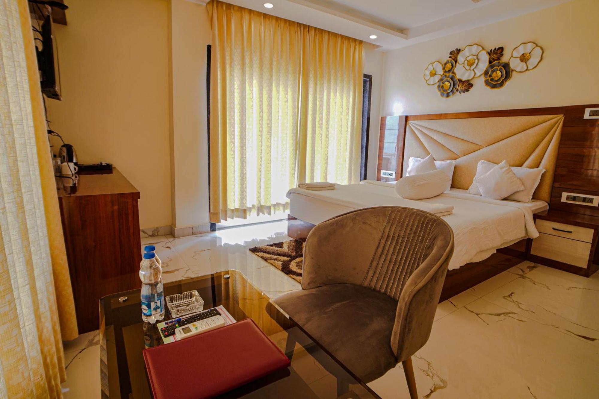 Prasant On Beach Resort !! Lift - Wifi -Restaurant-Parking Facilities-Newly Decorated Room !! Mandarmani Eksteriør bilde