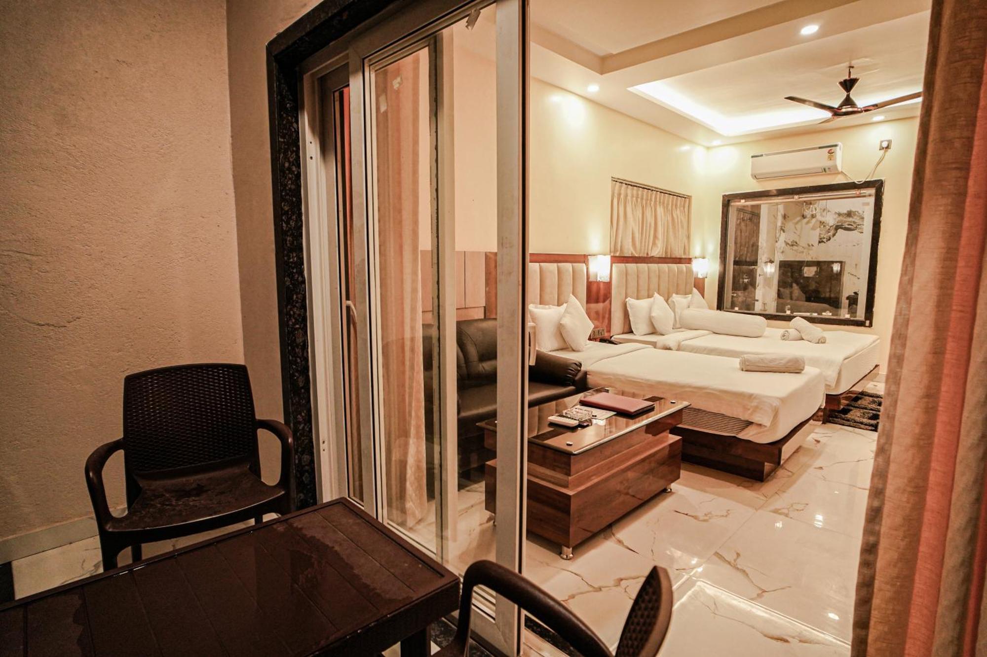 Prasant On Beach Resort !! Lift - Wifi -Restaurant-Parking Facilities-Newly Decorated Room !! Mandarmani Eksteriør bilde
