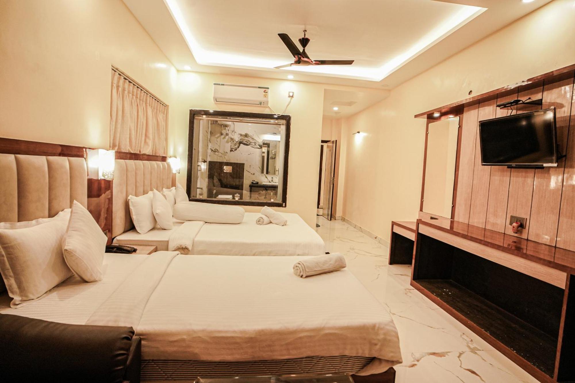 Prasant On Beach Resort !! Lift - Wifi -Restaurant-Parking Facilities-Newly Decorated Room !! Mandarmani Eksteriør bilde