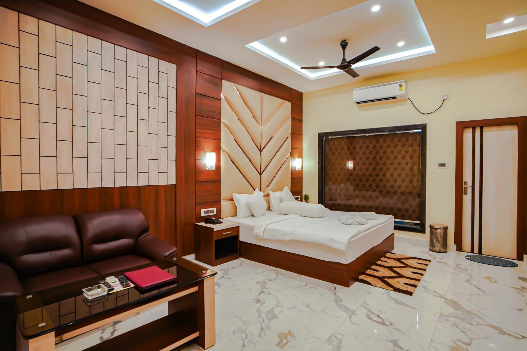 Prasant On Beach Resort !! Lift - Wifi -Restaurant-Parking Facilities-Newly Decorated Room !! Mandarmani Eksteriør bilde