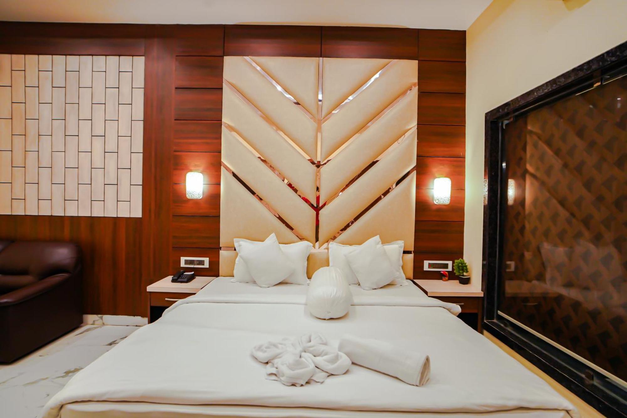 Prasant On Beach Resort !! Lift - Wifi -Restaurant-Parking Facilities-Newly Decorated Room !! Mandarmani Eksteriør bilde