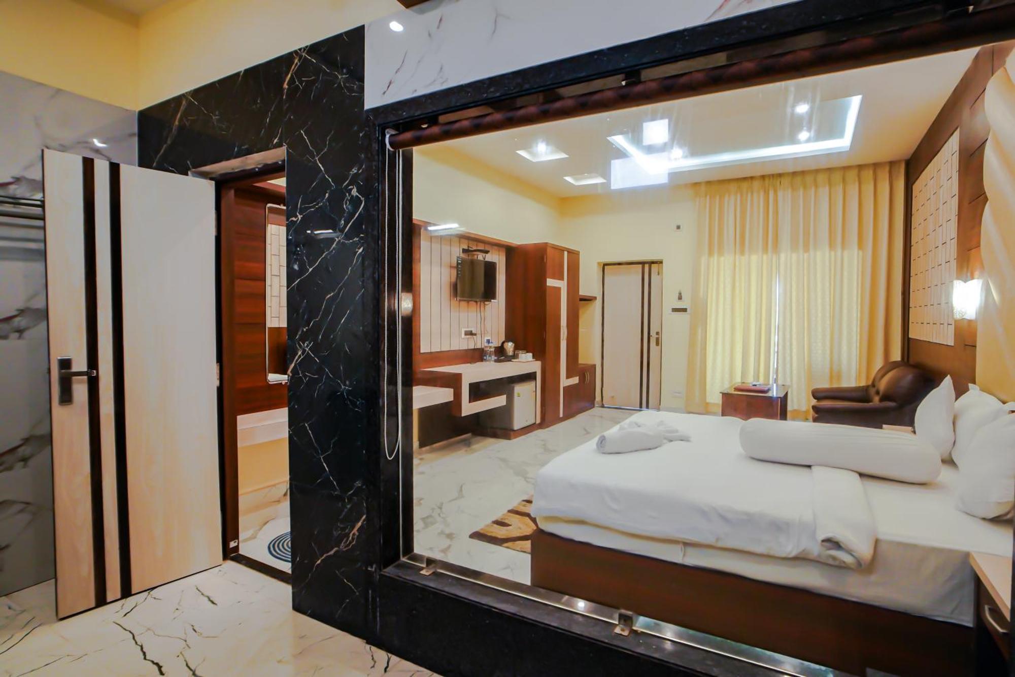 Prasant On Beach Resort !! Lift - Wifi -Restaurant-Parking Facilities-Newly Decorated Room !! Mandarmani Eksteriør bilde