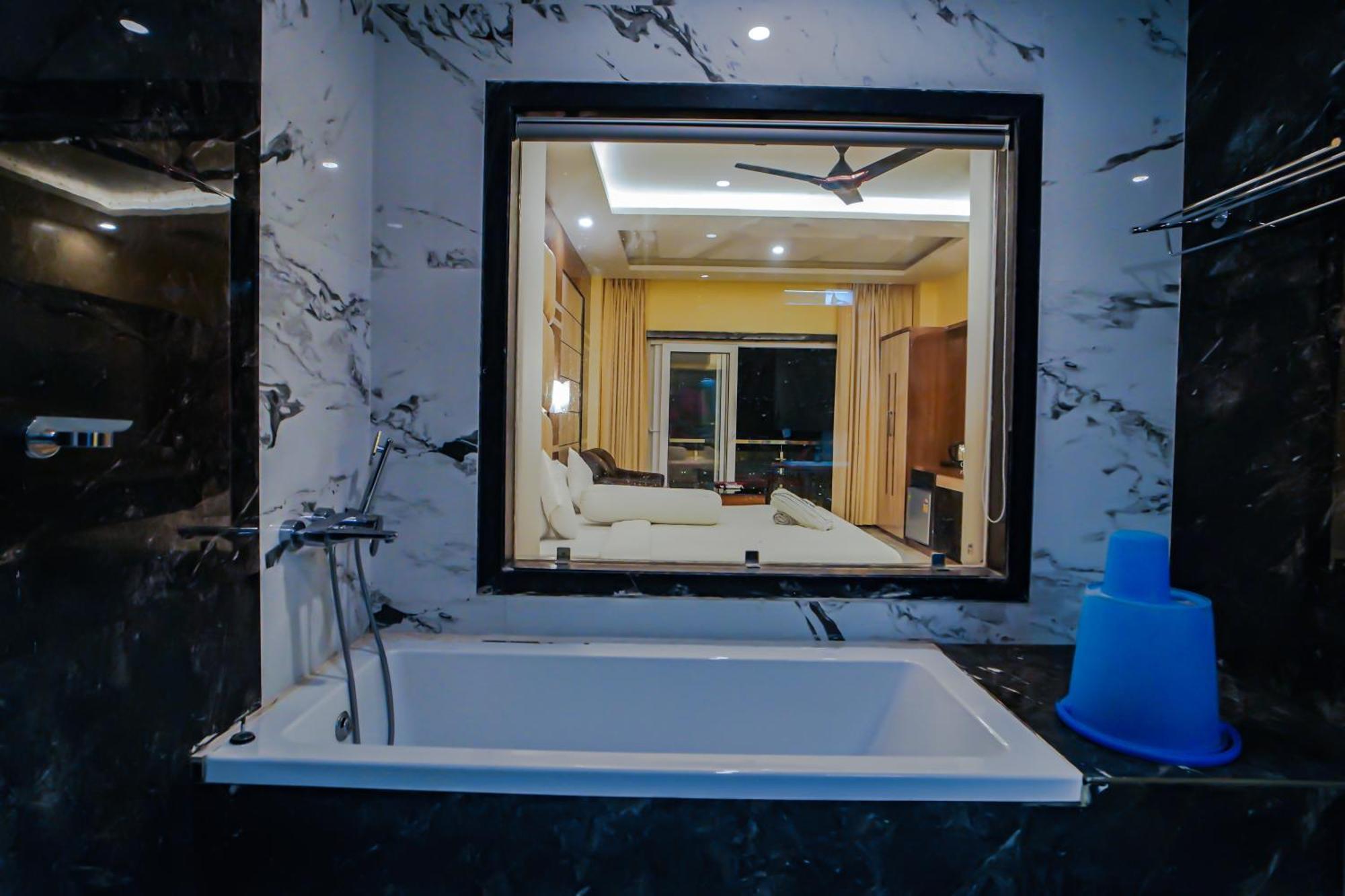 Prasant On Beach Resort !! Lift - Wifi -Restaurant-Parking Facilities-Newly Decorated Room !! Mandarmani Eksteriør bilde