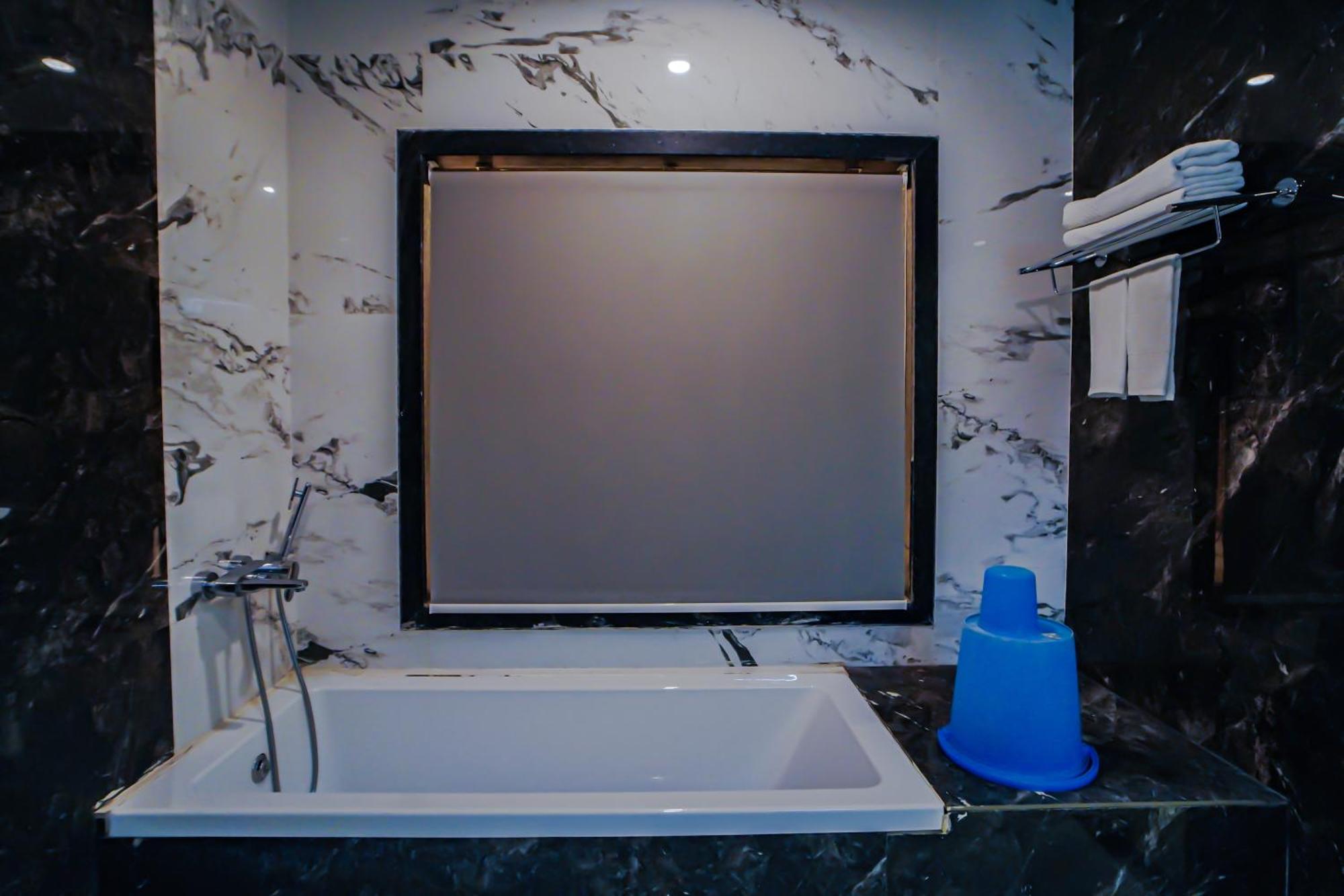 Prasant On Beach Resort !! Lift - Wifi -Restaurant-Parking Facilities-Newly Decorated Room !! Mandarmani Eksteriør bilde