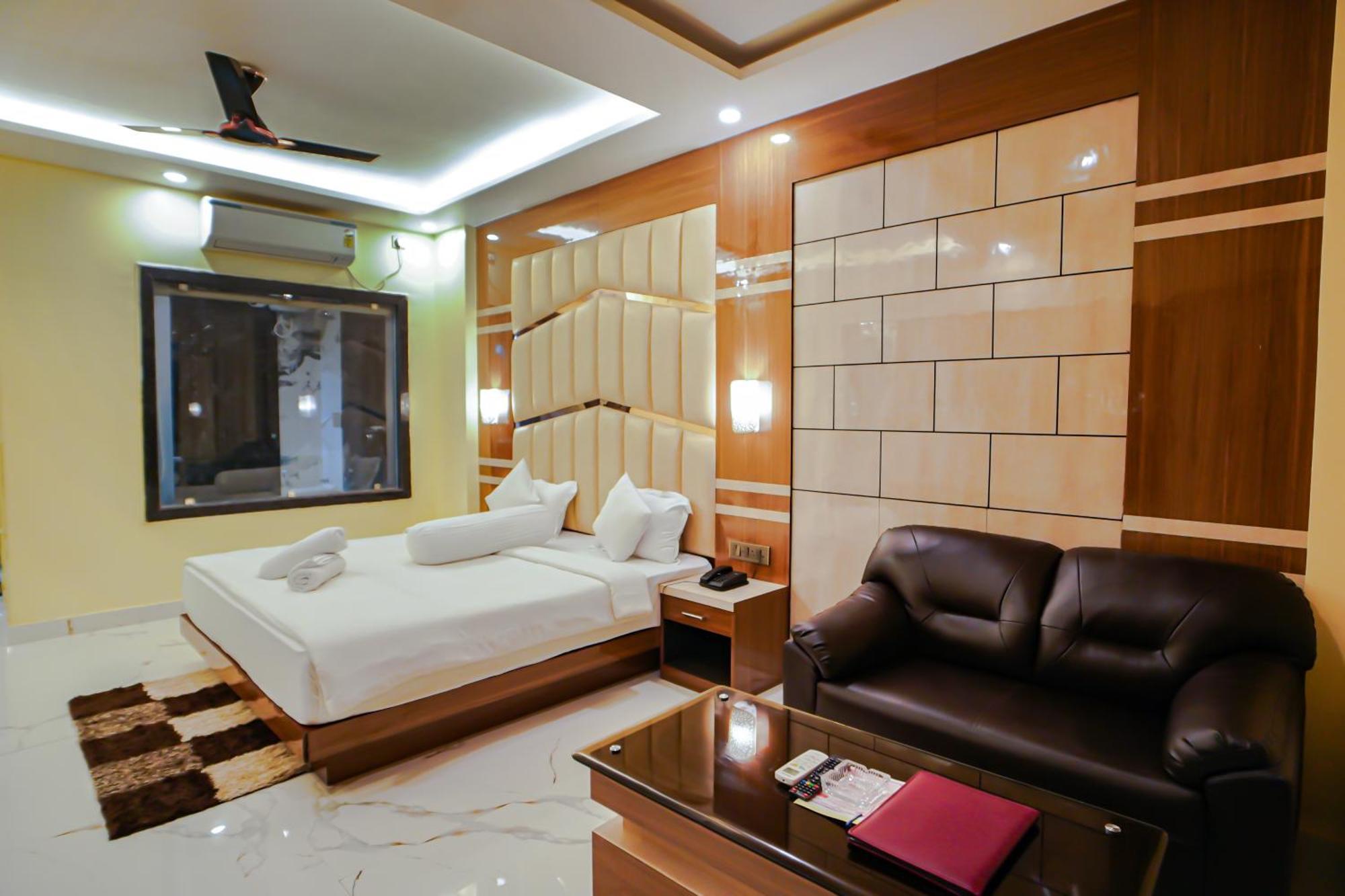 Prasant On Beach Resort !! Lift - Wifi -Restaurant-Parking Facilities-Newly Decorated Room !! Mandarmani Eksteriør bilde