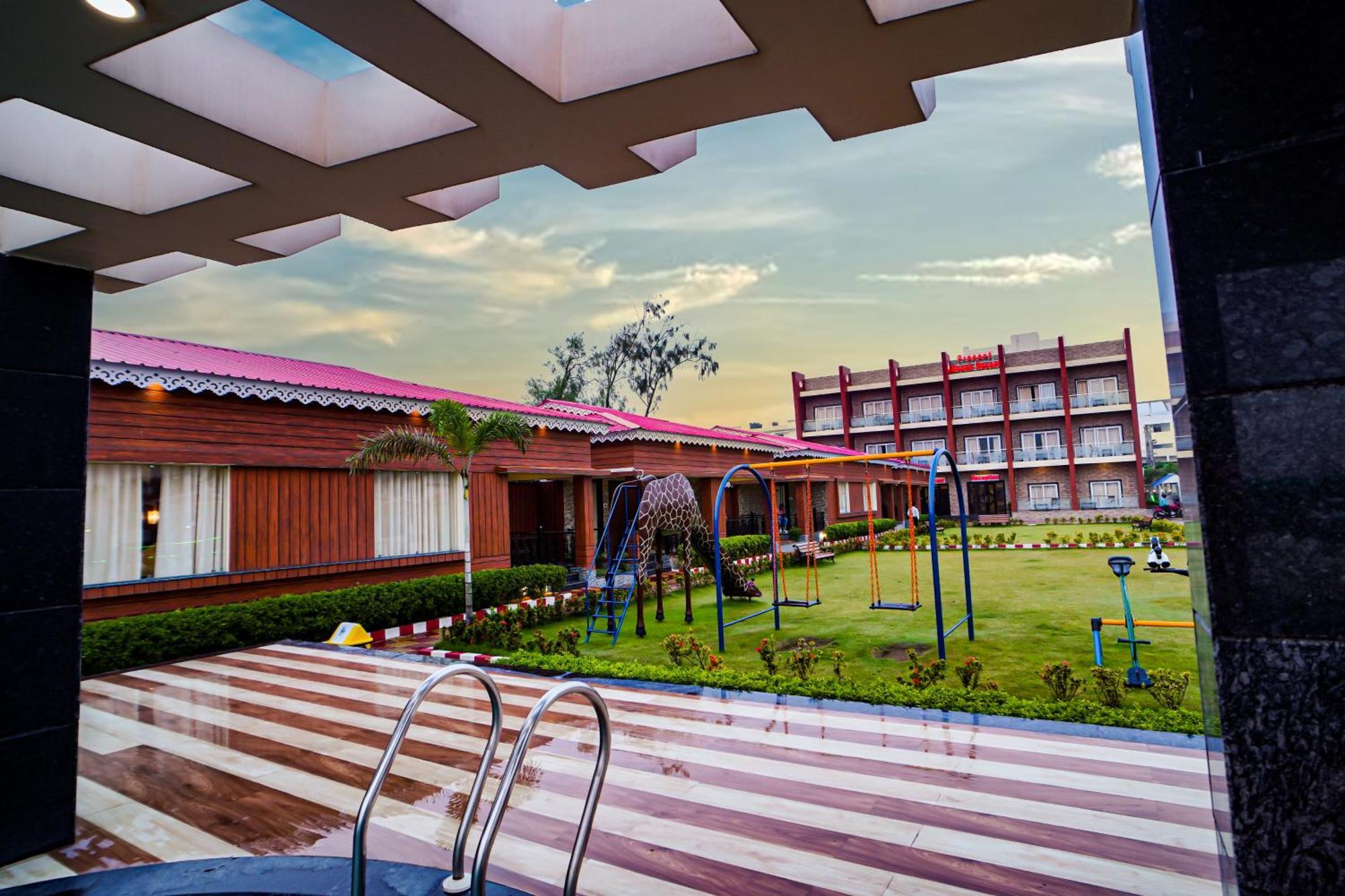 Prasant On Beach Resort !! Lift - Wifi -Restaurant-Parking Facilities-Newly Decorated Room !! Mandarmani Eksteriør bilde