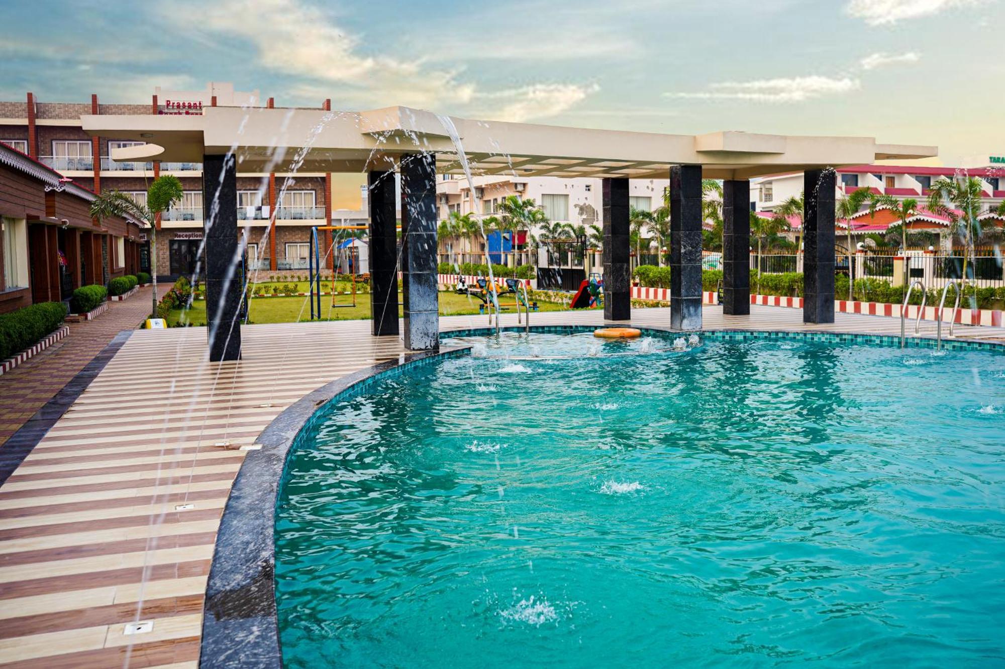 Prasant On Beach Resort !! Lift - Wifi -Restaurant-Parking Facilities-Newly Decorated Room !! Mandarmani Eksteriør bilde