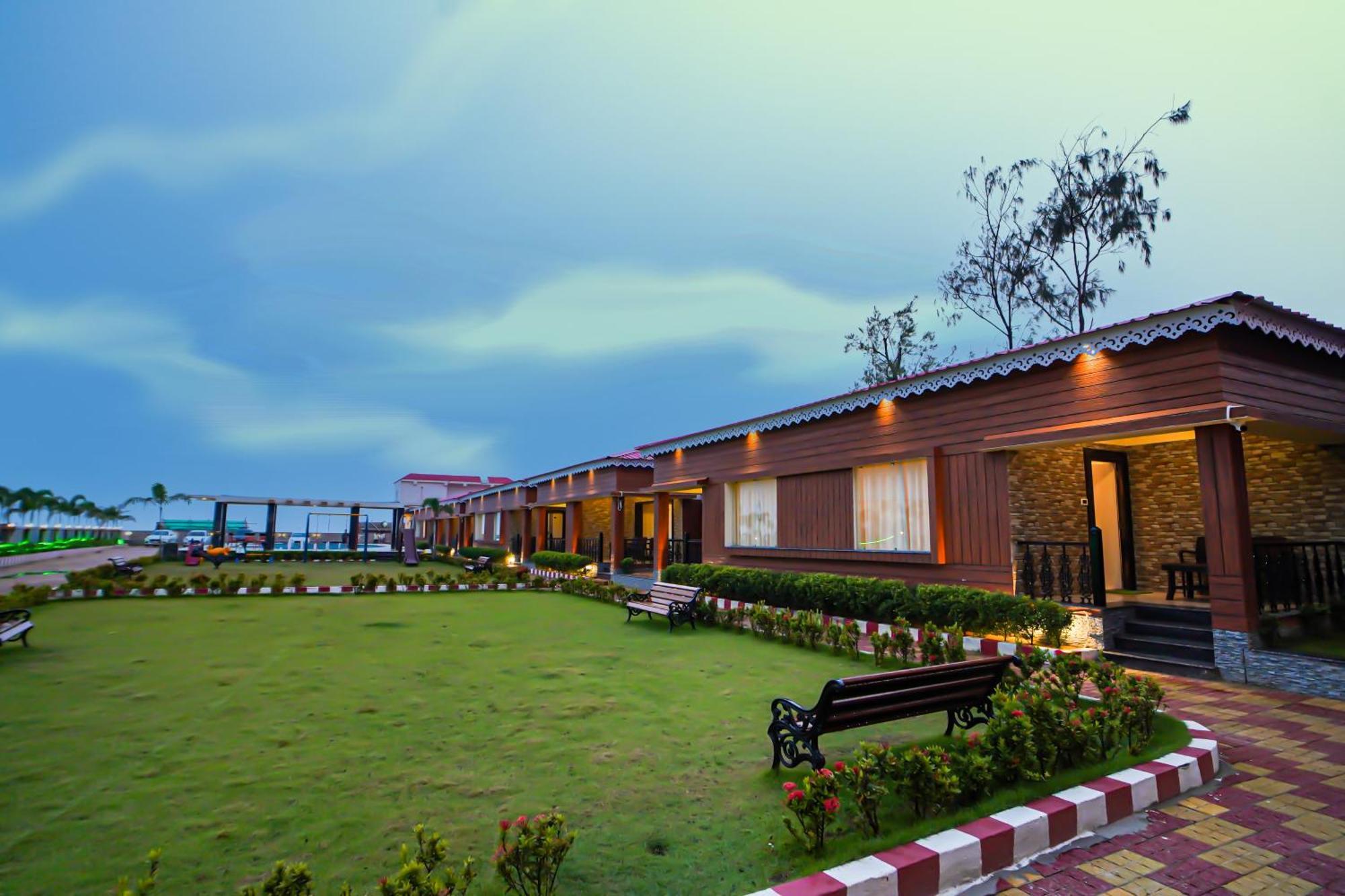 Prasant On Beach Resort !! Lift - Wifi -Restaurant-Parking Facilities-Newly Decorated Room !! Mandarmani Eksteriør bilde