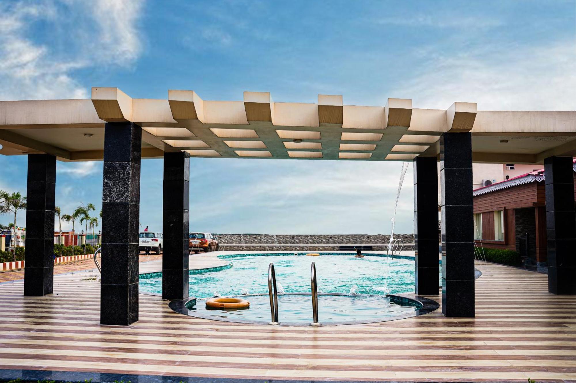 Prasant On Beach Resort !! Lift - Wifi -Restaurant-Parking Facilities-Newly Decorated Room !! Mandarmani Eksteriør bilde