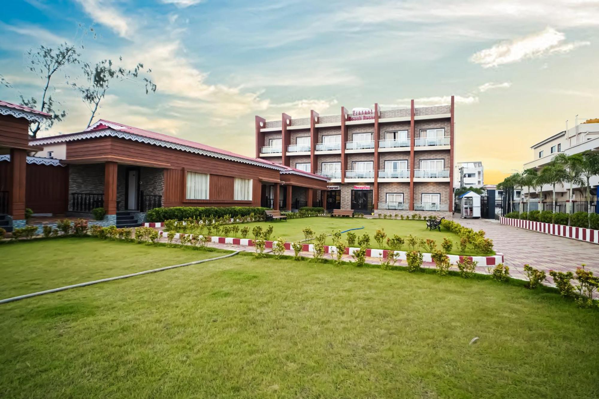 Prasant On Beach Resort !! Lift - Wifi -Restaurant-Parking Facilities-Newly Decorated Room !! Mandarmani Eksteriør bilde